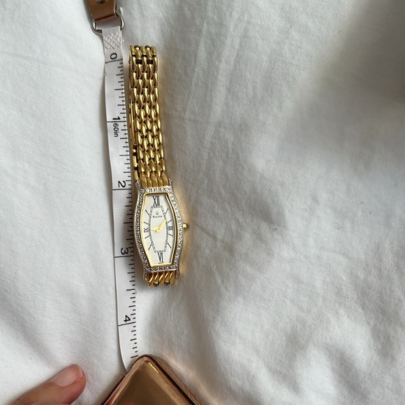 Bulova diamond watch with box - Picture 7 of 9